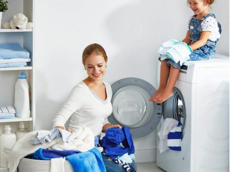 با انجام سرویس به موقع دستگاه از خرابی و صدمات قطعات و بروز ارورها در ماشین لباسشویی پیشگیری کنید.
