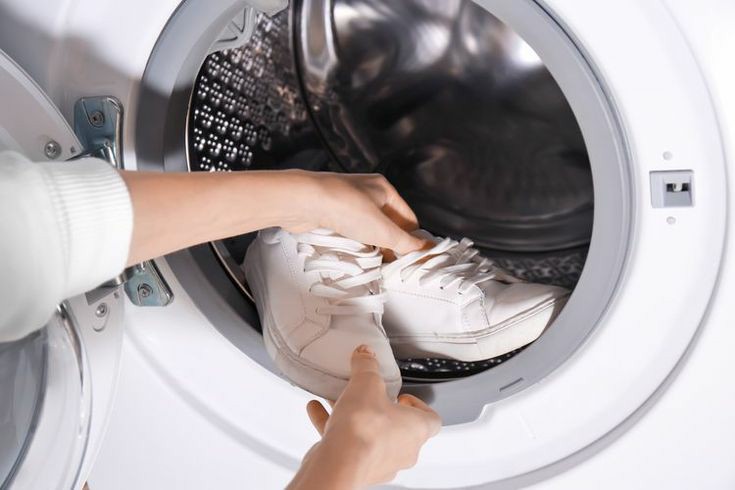 شستن کفش در ماشین لباسشویی؛ نکات و ترفندها