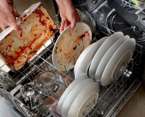 چه ظروفي را در ماشین ظرفشویی نباید شست؟