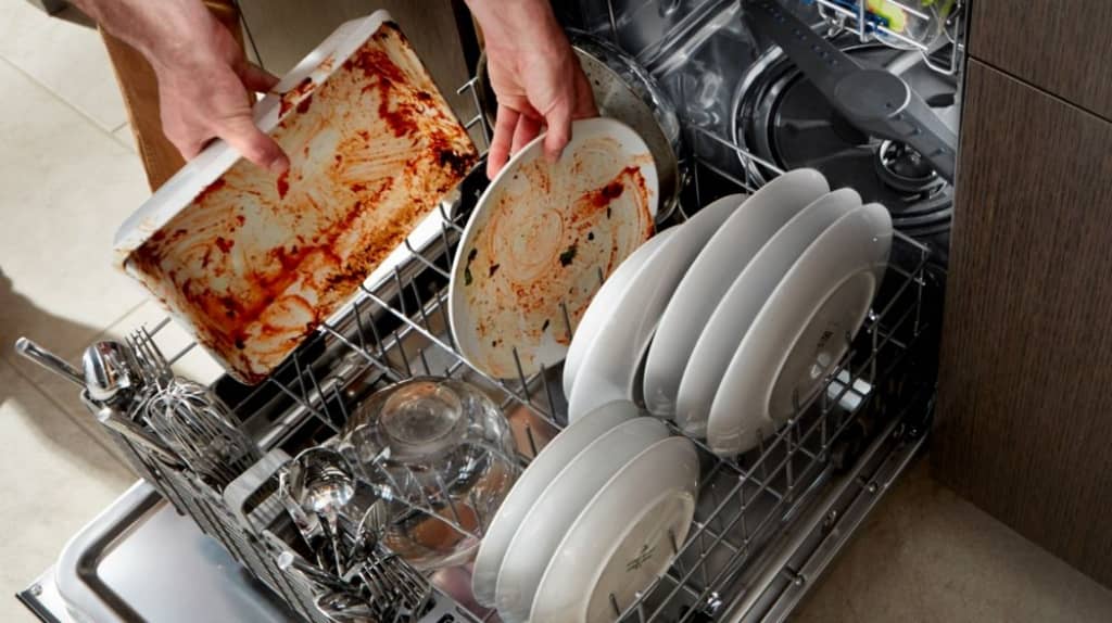 چه ظروفی را در ماشین ظرفشویی نباید شست؟